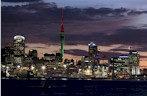 Auckland. SkyLine notturno